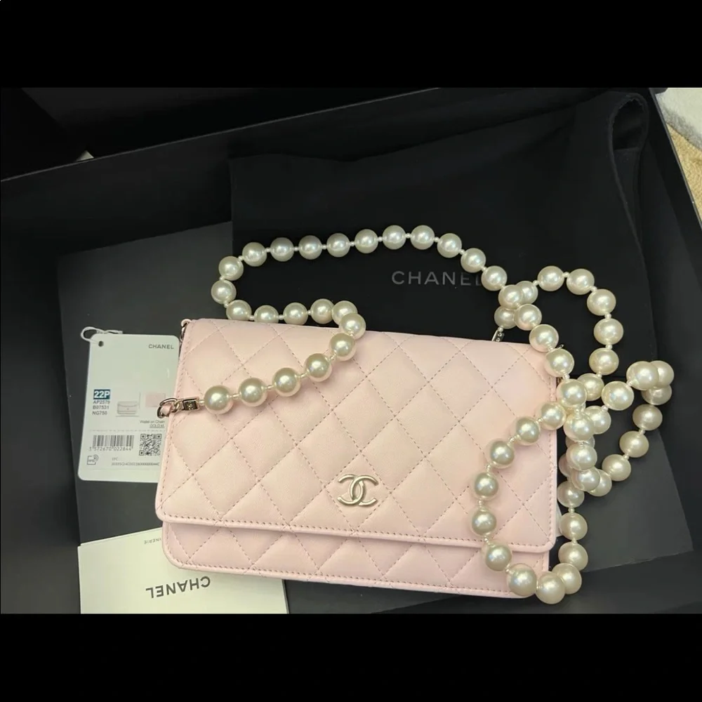 【SOLD】Chanel Quilted Wallet On Chain WOC With Pearl Chain Pink - Picture 2 of 3